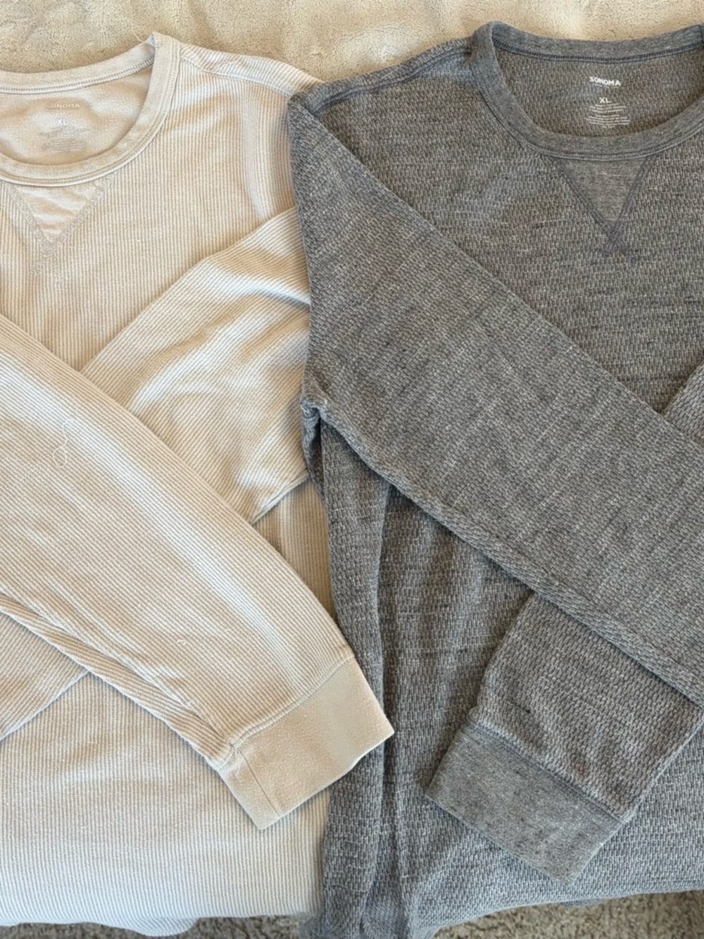 Set of 2 Crewneck thermal long sleeve tops — Light Beige and Gray